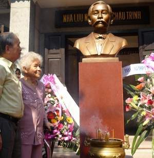 Đ Nẵng: An vị tượng ch sĩ Phan Chu Trinh