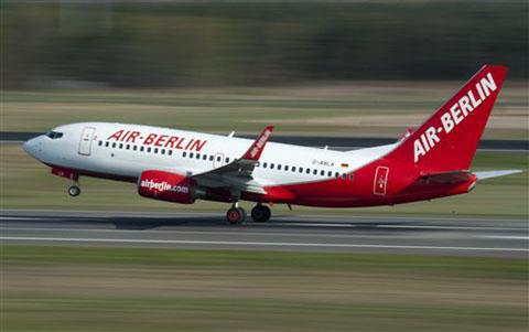 Một chuyến bay của hng Air Berlin cất cnh từ phi trường Tegel ở Berlin, ức 